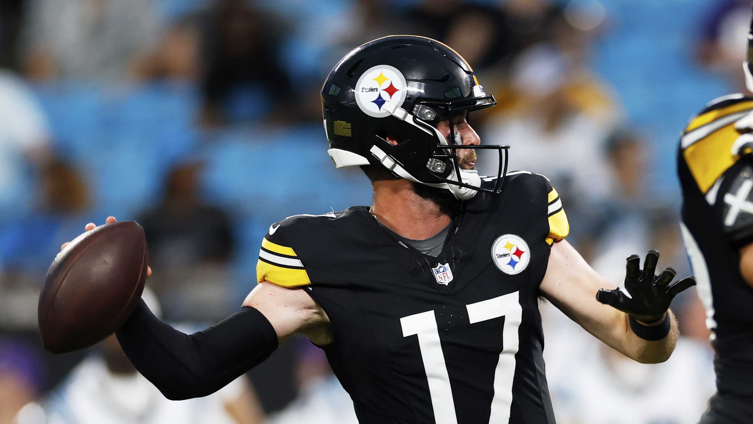 Former Steelers QB signs with Baltimore Ravens