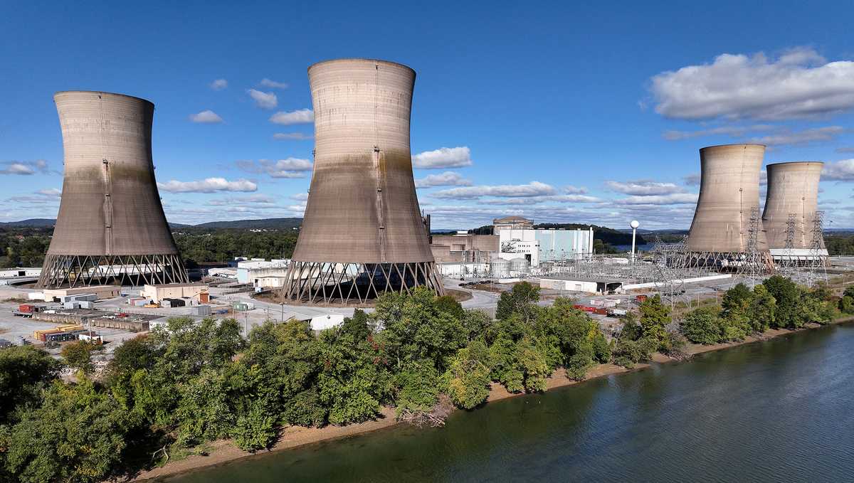 Energy Department loans $1 billion to help finance restart of nuclear reactor on Three Mile Island