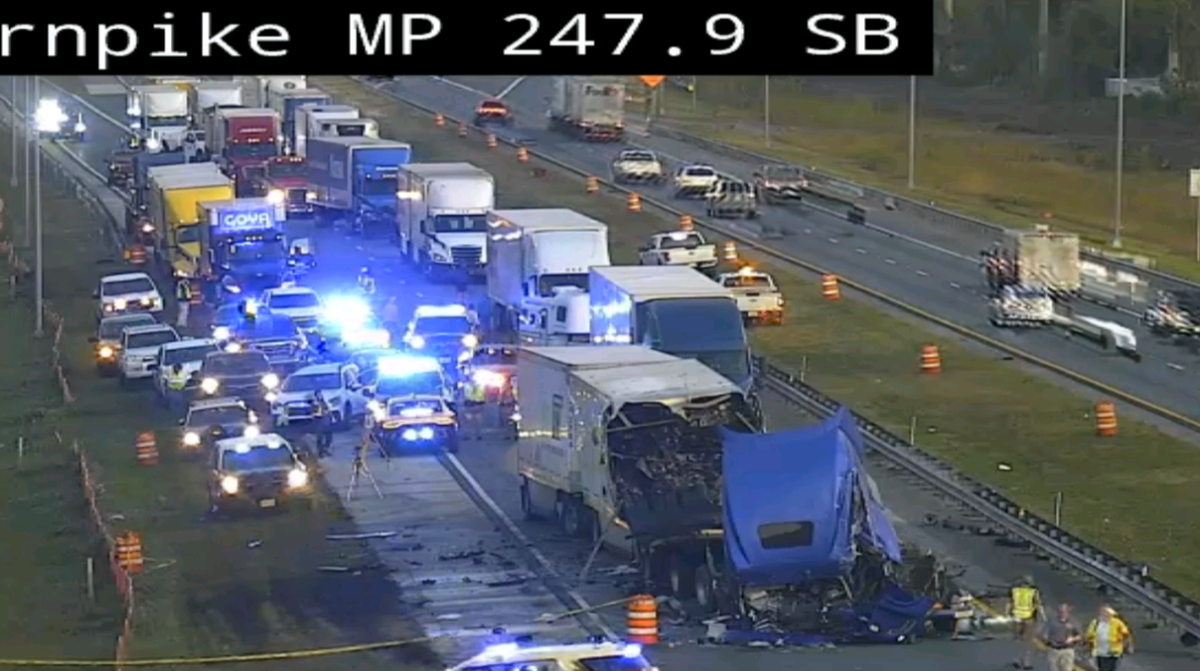 1 killed, 1 badly hurt in fiery triple-semi crash on Florida’s Turnpike