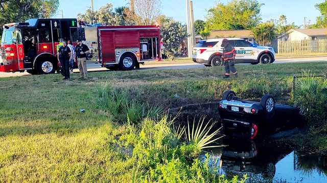 Car flips into canal in south Fort Myers - Vimarsana News