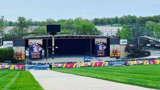The stage is set for Kelce Jam at Azura Amphitheater - Vimarsana News