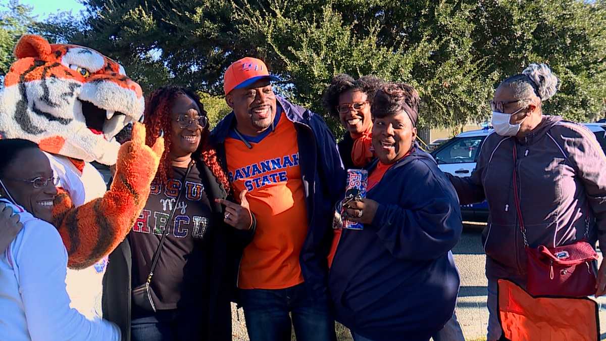 SSU parade on the streets of downtown Savannah