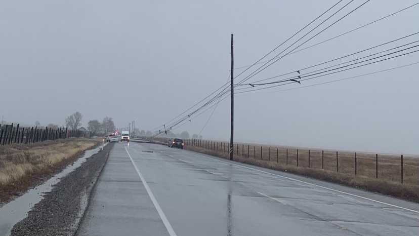 5 cars trapped between downed power lines in Sacramento County