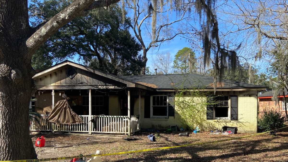 OVERNIGHT Garden City house fire displaces 8 people