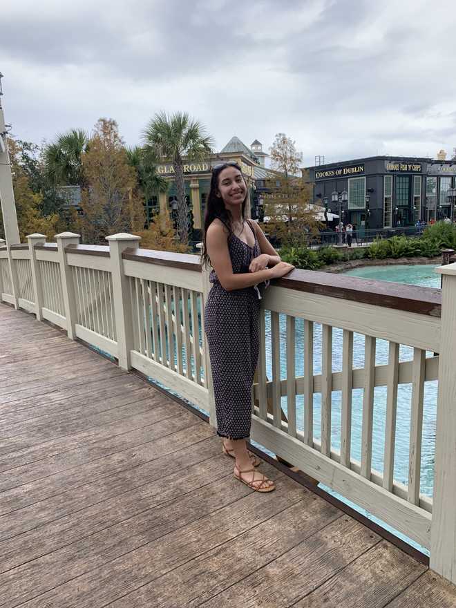 ﻿arielle valdes and best friend, aileen diaz