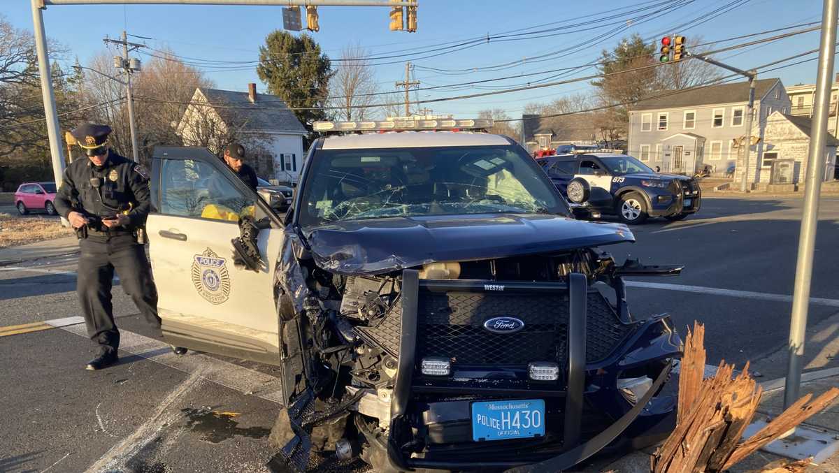 2 police officers hospitalized after cruisers collide in Brockton