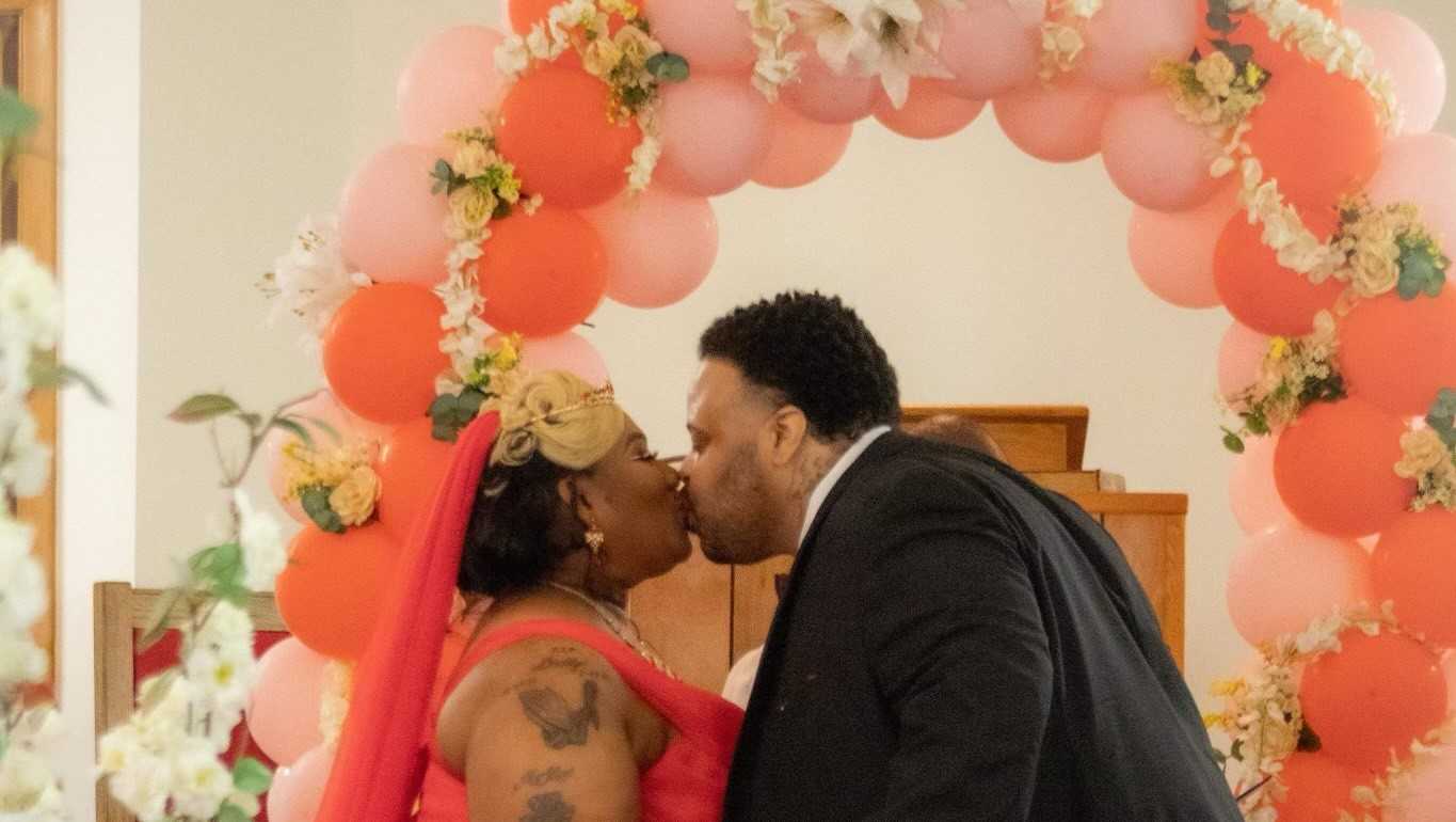 Groom dies 1 hour after ceremony, friends hope to support bride - Vimarsana News
