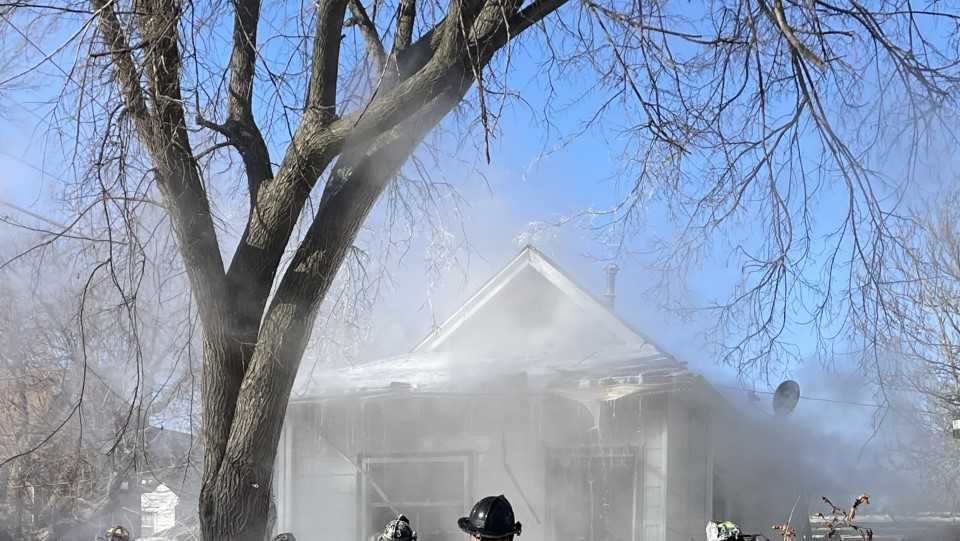 Lincoln house fire injures one person, blaze under investigation