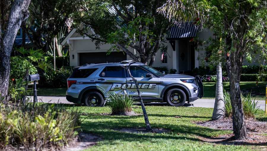 Naples police officer injured in car crash