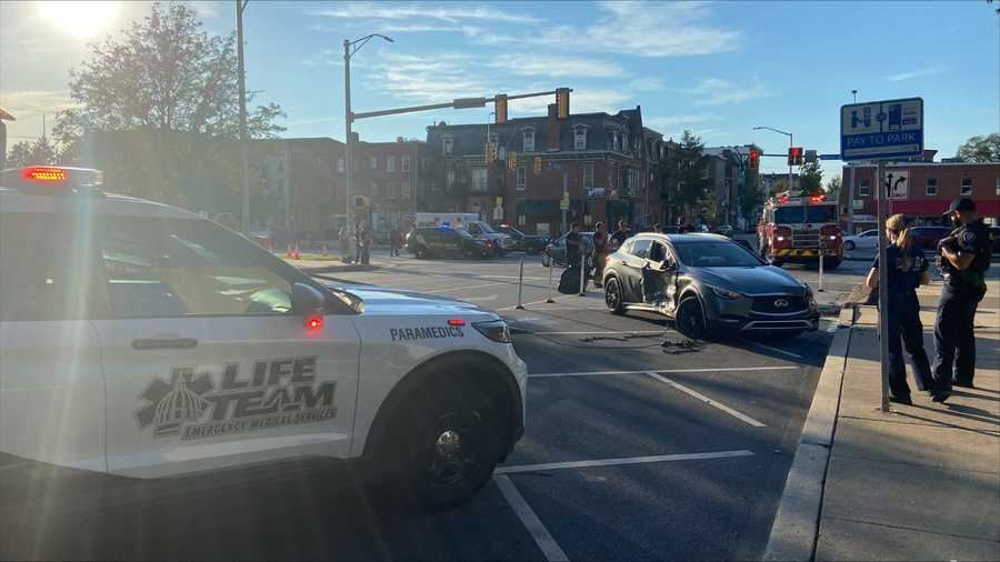 2vehicle crash shuts down Harrisburg road, Pa.