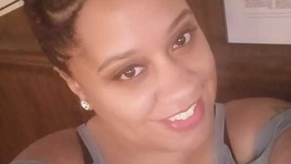 Friends remember young mother killed in crash