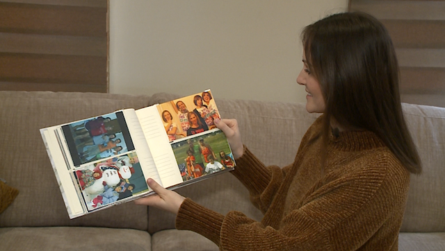 Omaha woman using TikTok to help search for 'airport angels' - Vimarsana News