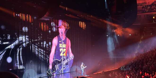 Country&#x20;music&#x20;star&#x20;Tim&#x20;McGraw&#x20;wears&#x20;a&#x20;Caitlin&#x20;Clark&#x20;jersey&#x20;while&#x20;performing&#x20;at&#x20;Wells&#x20;Fargo&#x20;Arena