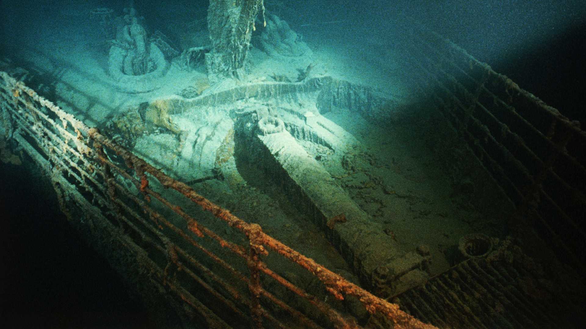 Submersible touring Titanic wreckage goes missing - Vimarsana News