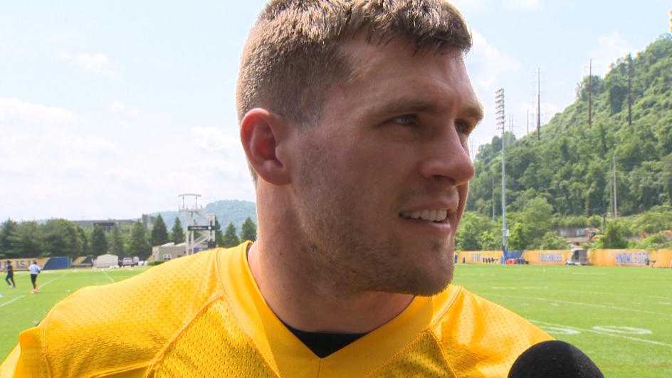 Steelers LB T.J. Watt, former Wisconsin soccer star Dani Rhodes