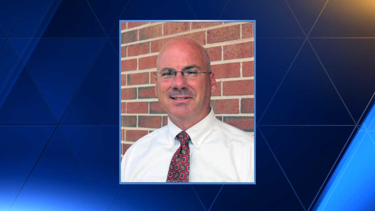 Vestavia Hills school board taps Todd Freeman as new superintendent