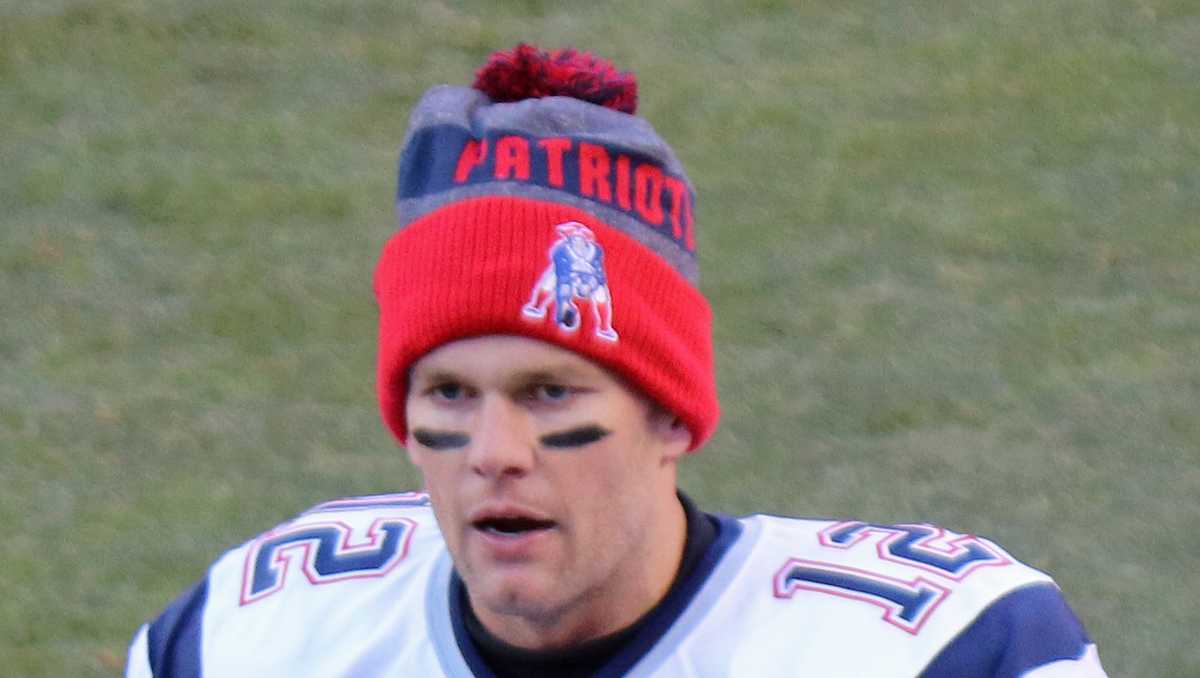 Tom Brady Declines Comment on Julian Edelman Suspension, Alex