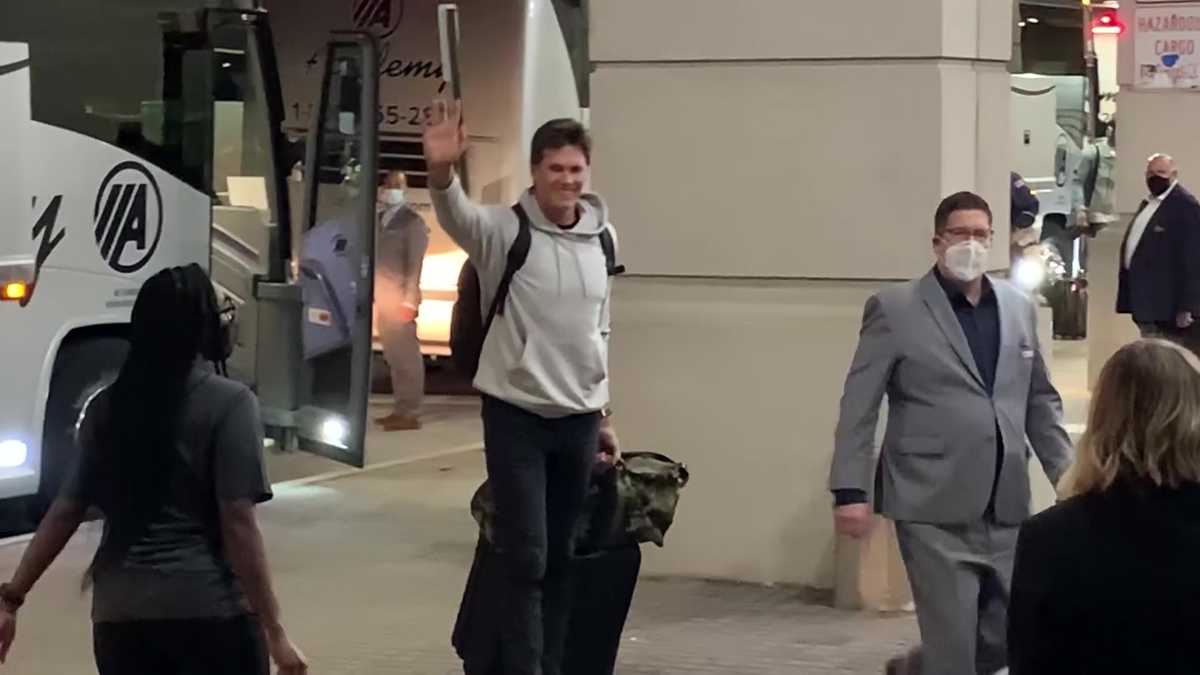 Tom Brady's arrival in Tampa sparks season ticket rush