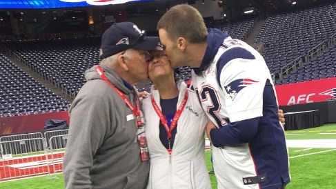 Tom brady clearance breast cancer jersey