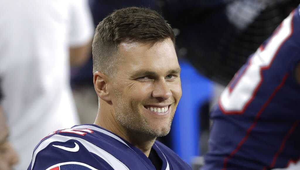 New England Patriots thank Tom Brady in Tampa Bay newspaper advert