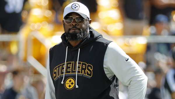PITTSBURGH, PA - SEPTEMBER 14:  Mike Tomlin of the Pittsburgh Steelers in action against the Seattle Seahawks on September 14, 2025 at Acrisure Stadium in Pittsburgh, Pennsylvania.  (Photo by Justin K. Aller/Getty Images)