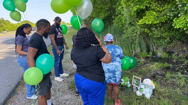 Friends gather to remember woman shot in her car in Essex - Vimarsana News