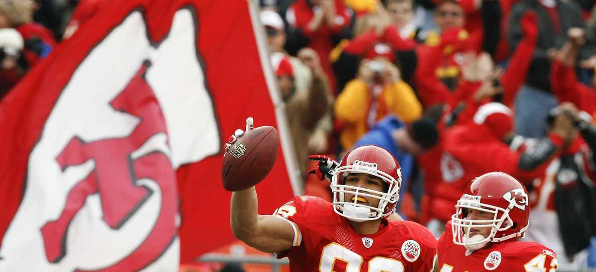 KC Chiefs: Tony Gonzalez to be inducted into Ring of Honor in December