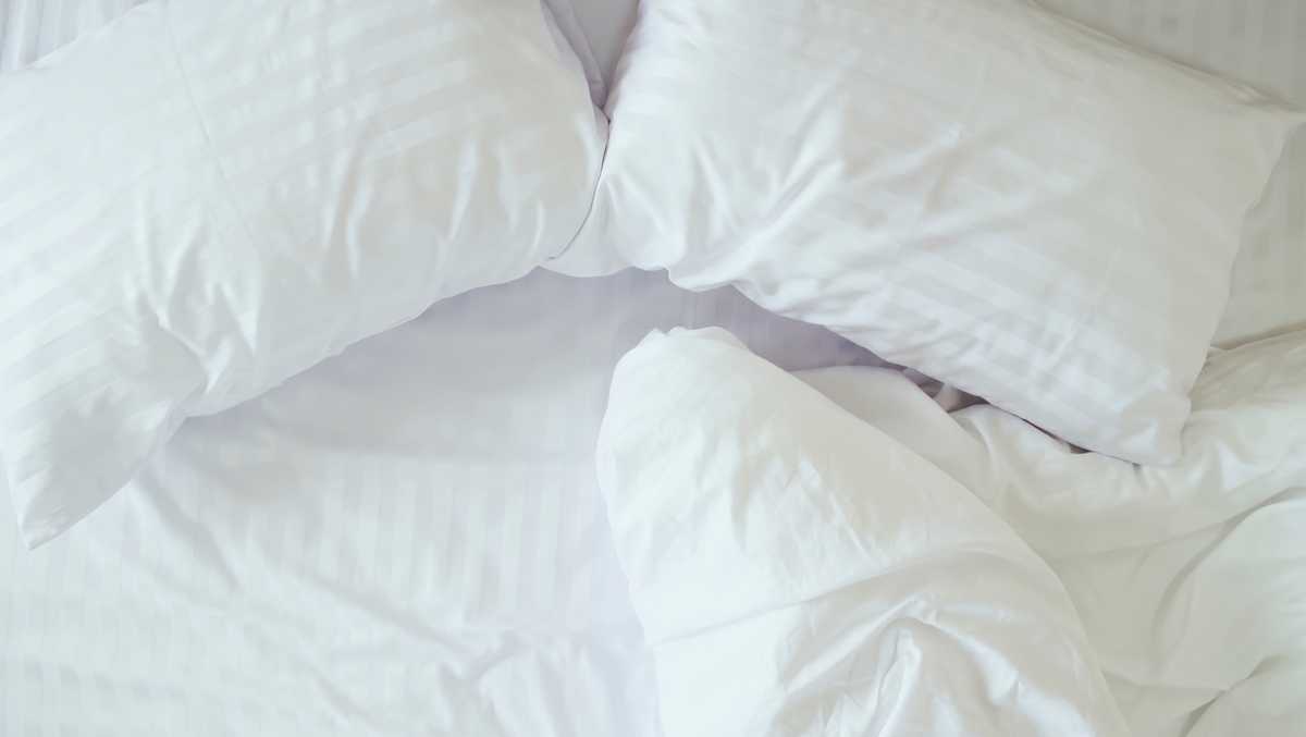 Skip the top sheet? Tweet sparks heated conversation on bedding