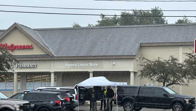 Bomb squadd investigates suspicious package at Maine Walgreens - Vimarsana News