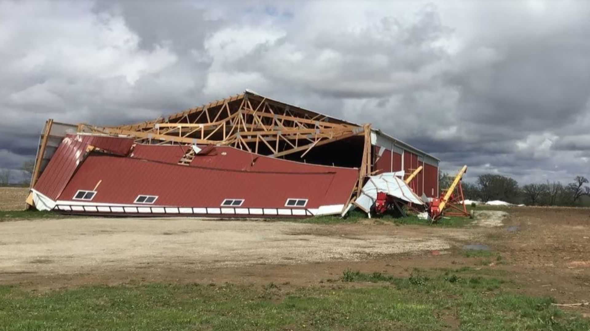 EF1 Tornado Confirmed In Iowa During Sunday S Storms   Tornado Damage Muscatine 169 645a479de346b 