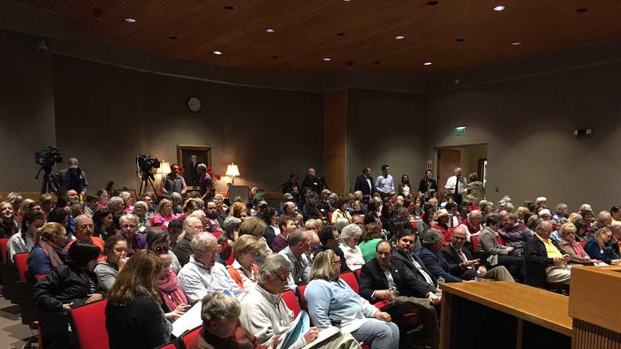 PHOTOS: Rep. Gary Palmer hosts Town Hall in Hoover