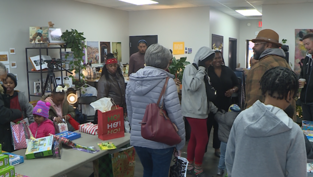 Third annual toy giveaway in North Omaha Saturday - Vimarsana News