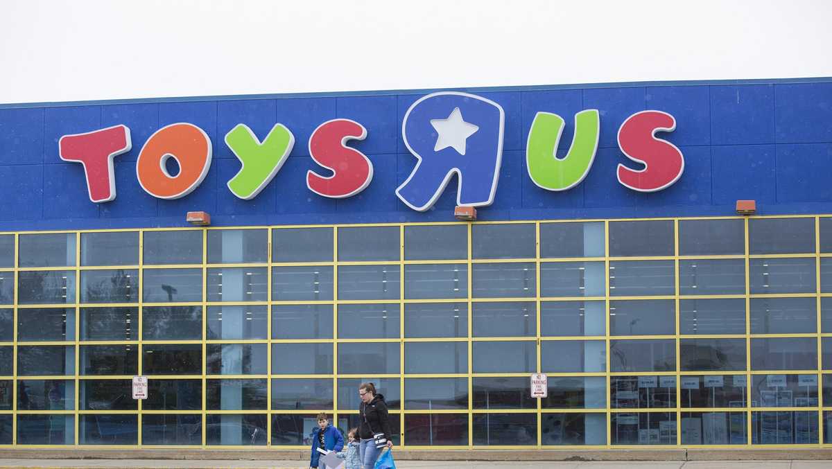 700 empty Toys 'R' Us stores. Who's going to fill them?