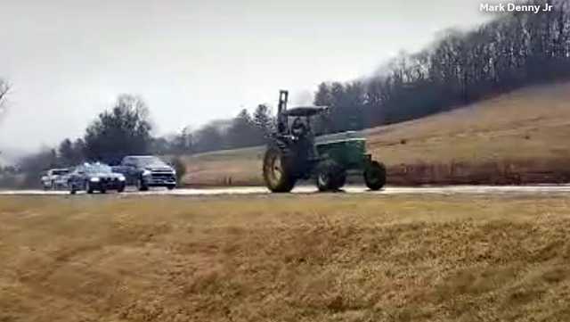 North Carolina: Man on tractor leads police on slow-speed chase - Vimarsana News