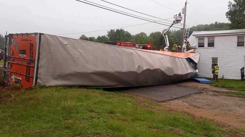 Tractor Trailer Crashes Into Oxford County Home 9063