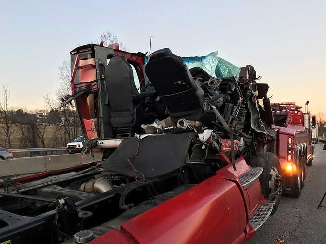 UPDATE: I-83 reopens after tractor-trailers crash in York