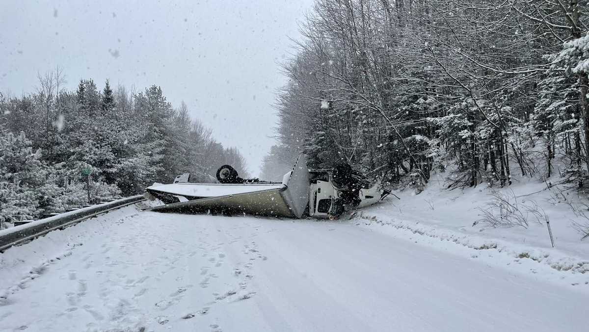 New Hampshire Road Conditions Slippery Amid Winter Weather 0609