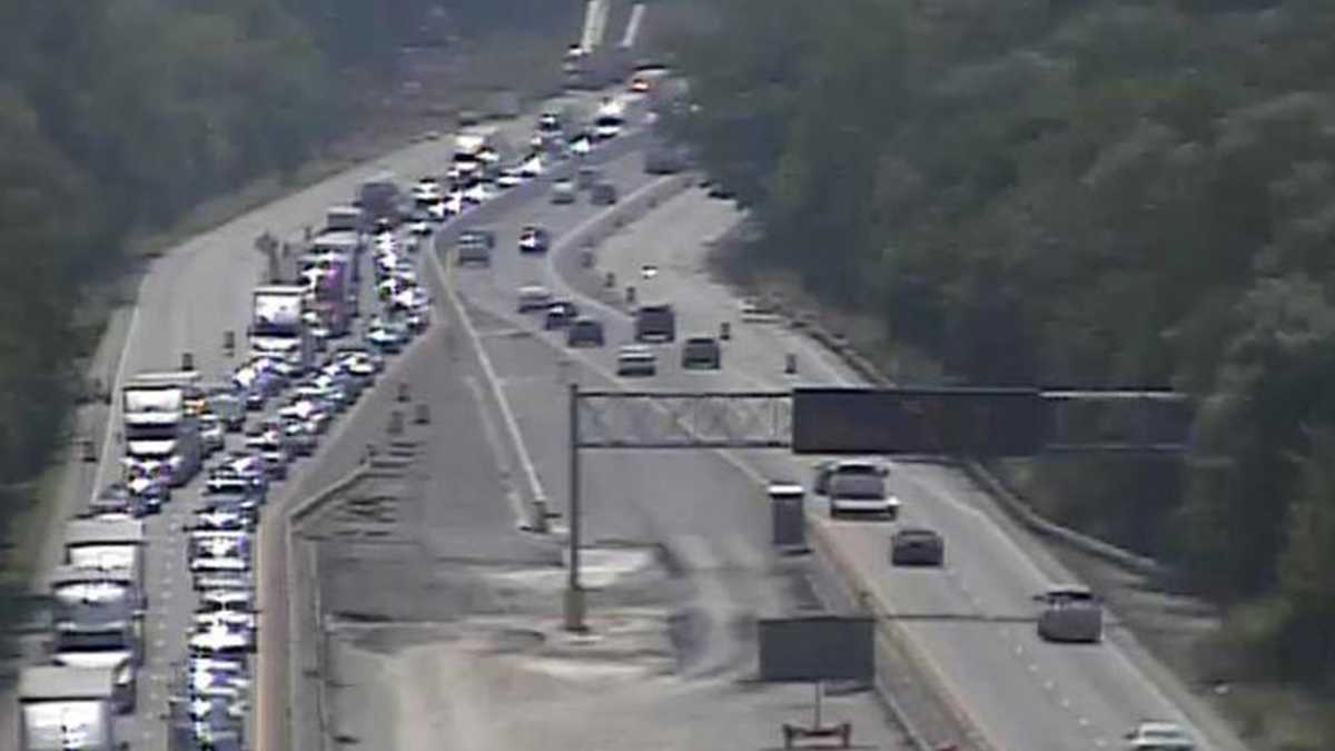 TRAFFIC: All northbound lanes of I-71 blocked in Oldham County due to crash