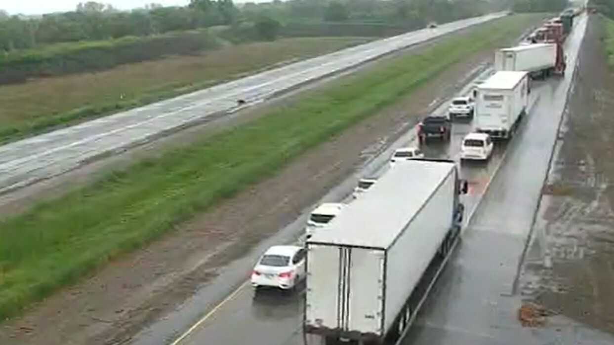 Traffic stops on I-5 near Twin Cities Road after big rigs crash - Vimarsana News