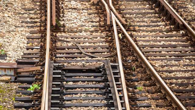 Train crashes into tractor-trailer stuck on tracks in the Upstate - Vimarsana News