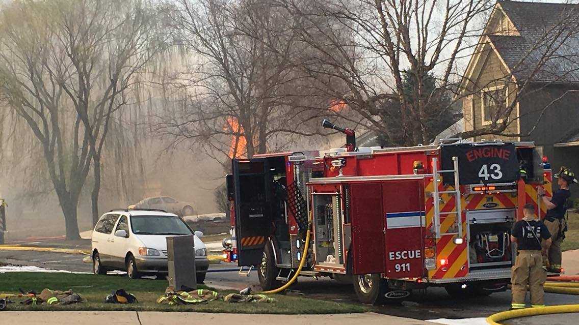 GALLERY Apartment complex, homes burn in Overland Park