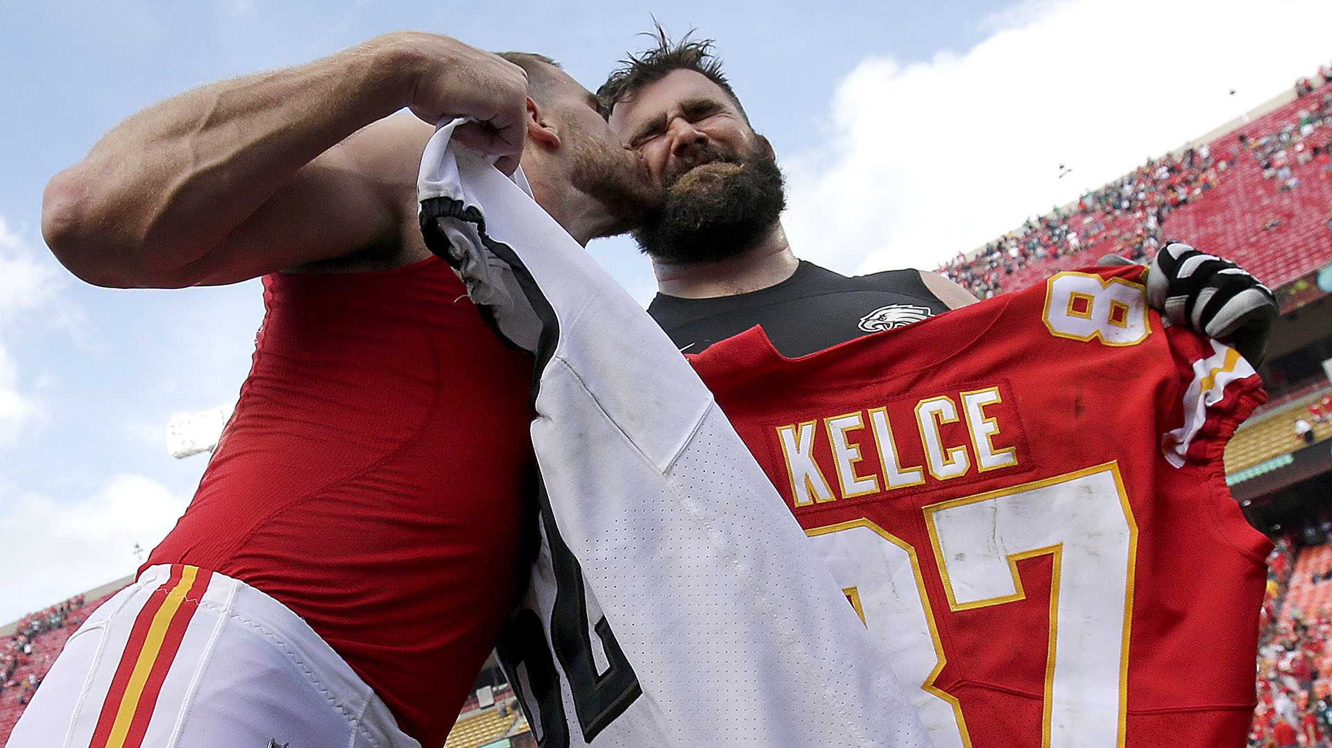 Travis and Jason Kelce the first brothers to face off in a Super Bowl - Vimarsana News