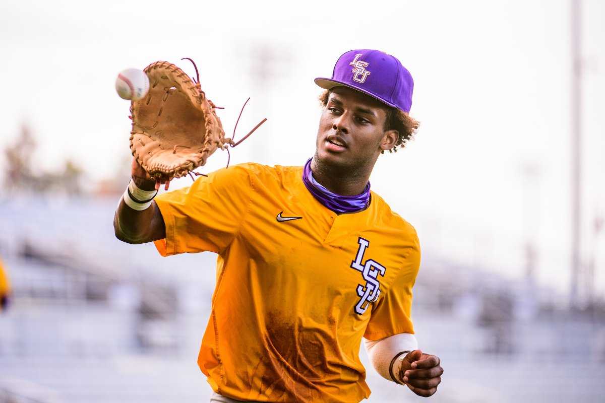 Lsu best sale baseball glove