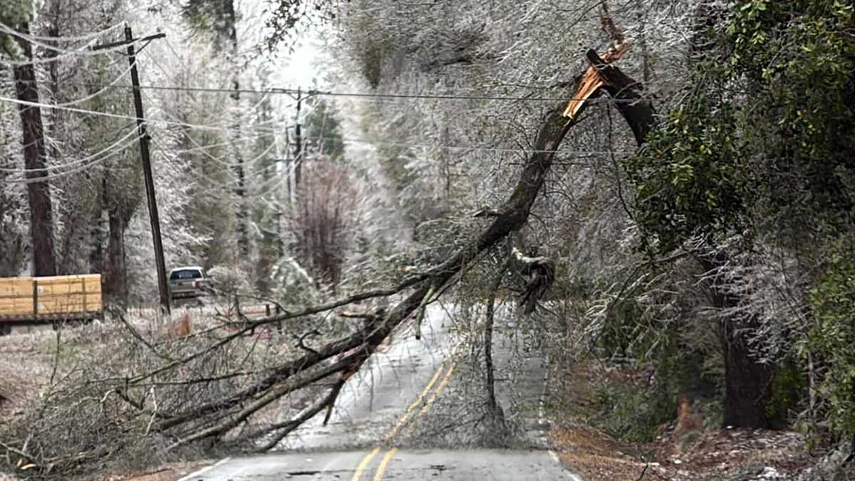 Governor says pray for the utility crews as outages surpass 150,000
