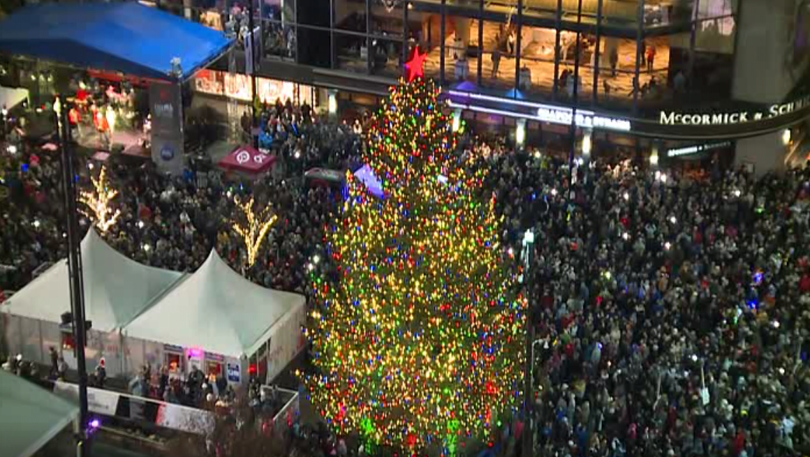 Fountain square deals christmas tree