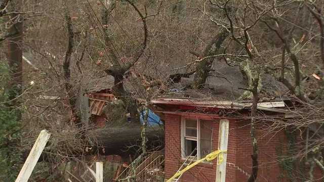 Georgia: 5-year-old boy killed when tree crashes into home - Vimarsana News