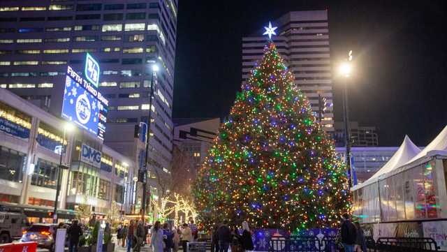 Cincinnati's massive 55-foot Christmas tree arrives Saturday - Vimarsana News
