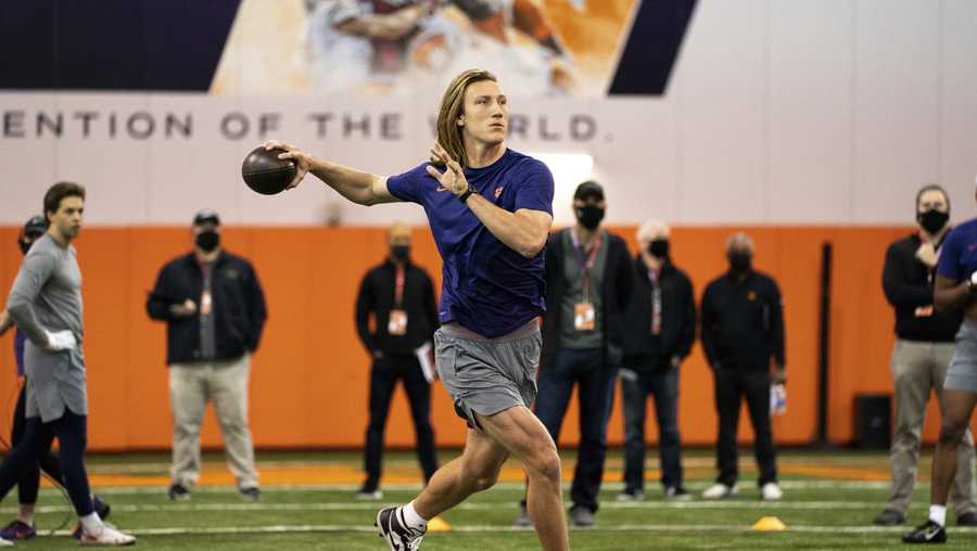 Trevor Lawrence sharp in his personal pro day at Clemson