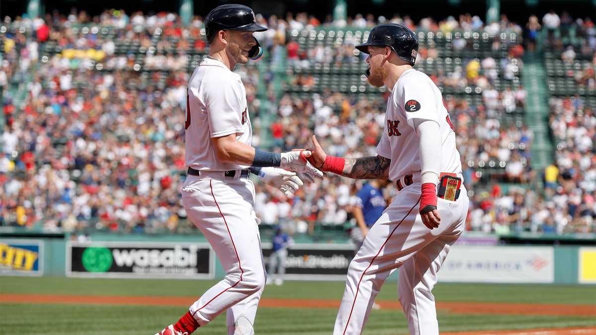 Story homer sparks Sox, Boston completes 4-game sweep of Rangers