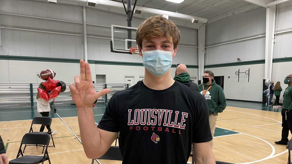 Trinity quarterback signs with UofL football